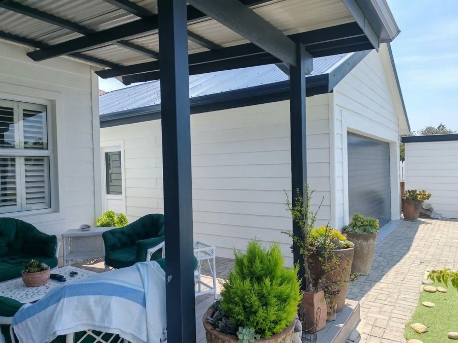 3 Bedroom Property for Sale in Cannon Rocks Eastern Cape